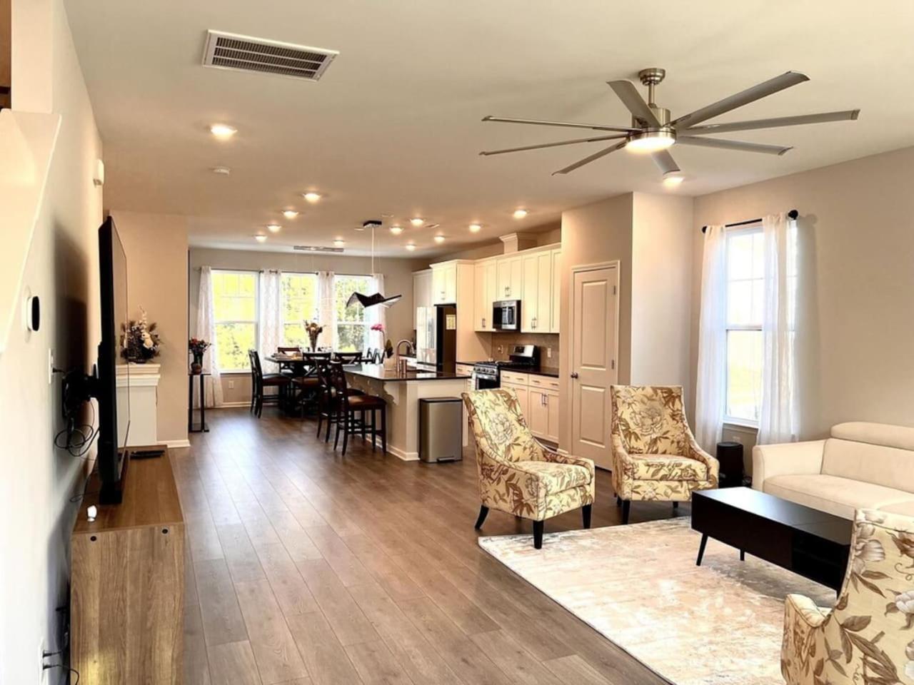 The Villas Buckingham 10 Mins To Rdu Airport Duke Downtown Durham Extérieur photo