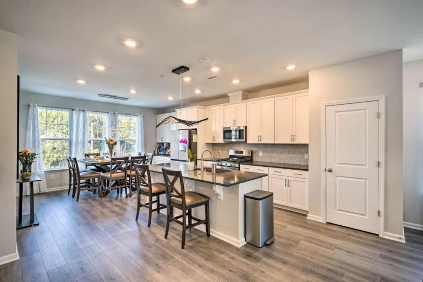 The Villas Buckingham 10 Mins To Rdu Airport Duke Downtown Durham Extérieur photo