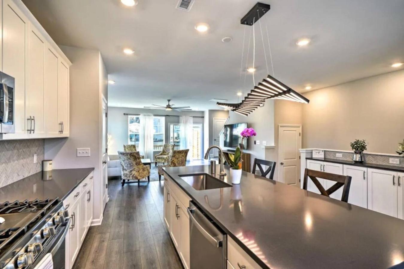 The Villas Buckingham 10 Mins To Rdu Airport Duke Downtown Durham Extérieur photo